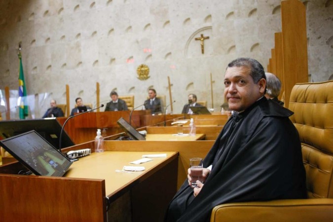 JUSTIÇA: Nunes Marques vota contra habeas corpus para evitar prisão de Bolsonaro